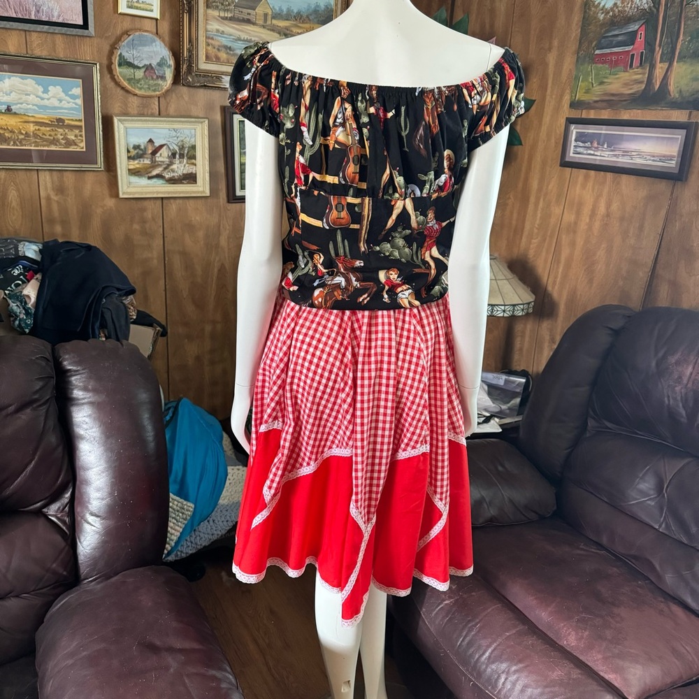 Western Pinup Style Top - Picture 3 of 4